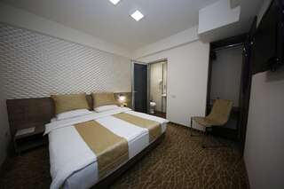 Отель Park Hotel Ереван Бюджетный двухместный номер с 1 кроватью (без окна)-2